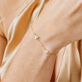 Armband mit Zirkonia Blüten