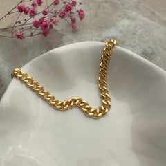 Thick Curb Halskette 18K Gold